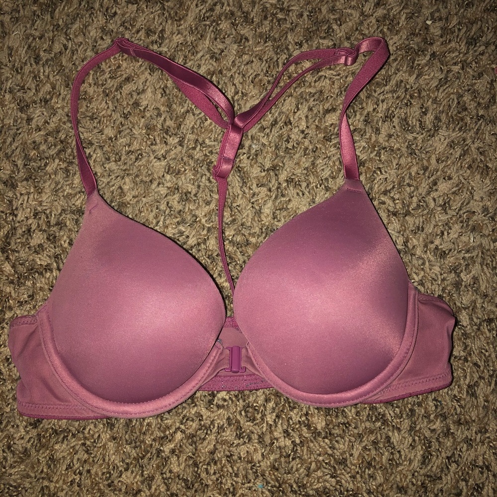 Pink vs bra